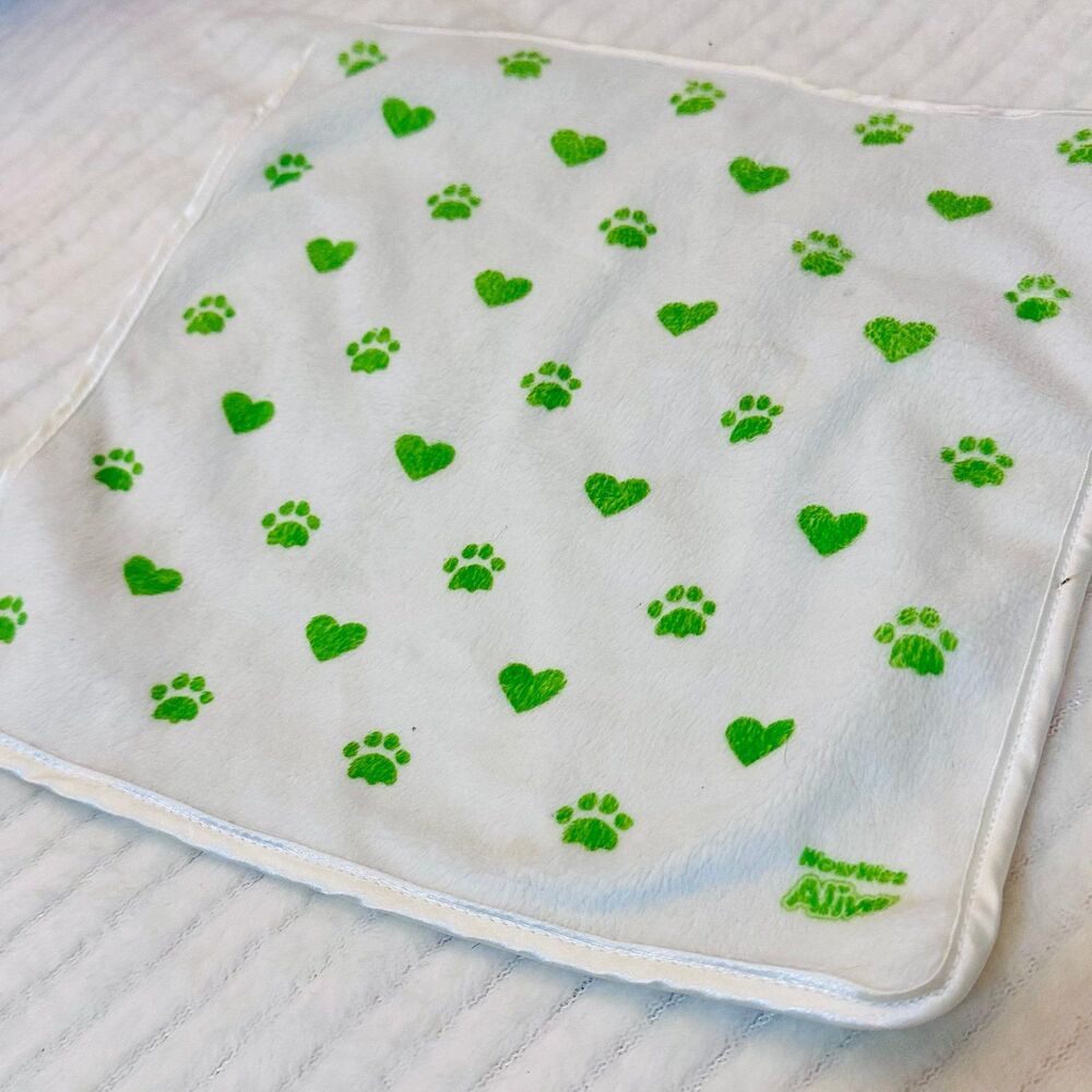 Woo Wee Alive Pet Blanket